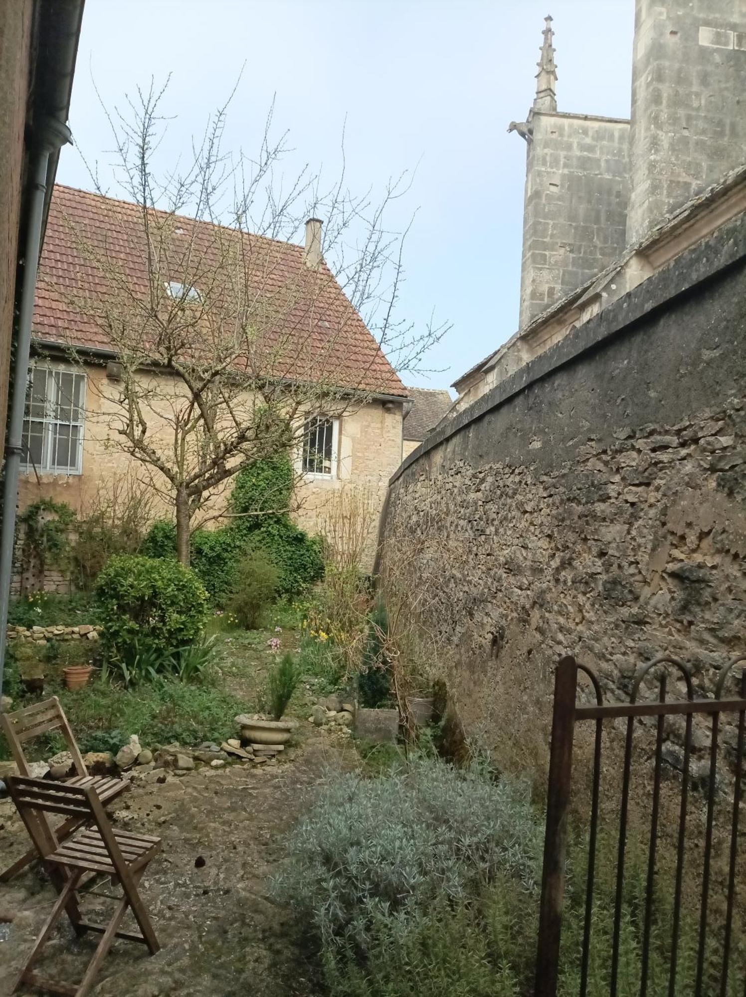 Bed and Breakfast Le Tabellion Noyers-sur-Serein Exterior foto
